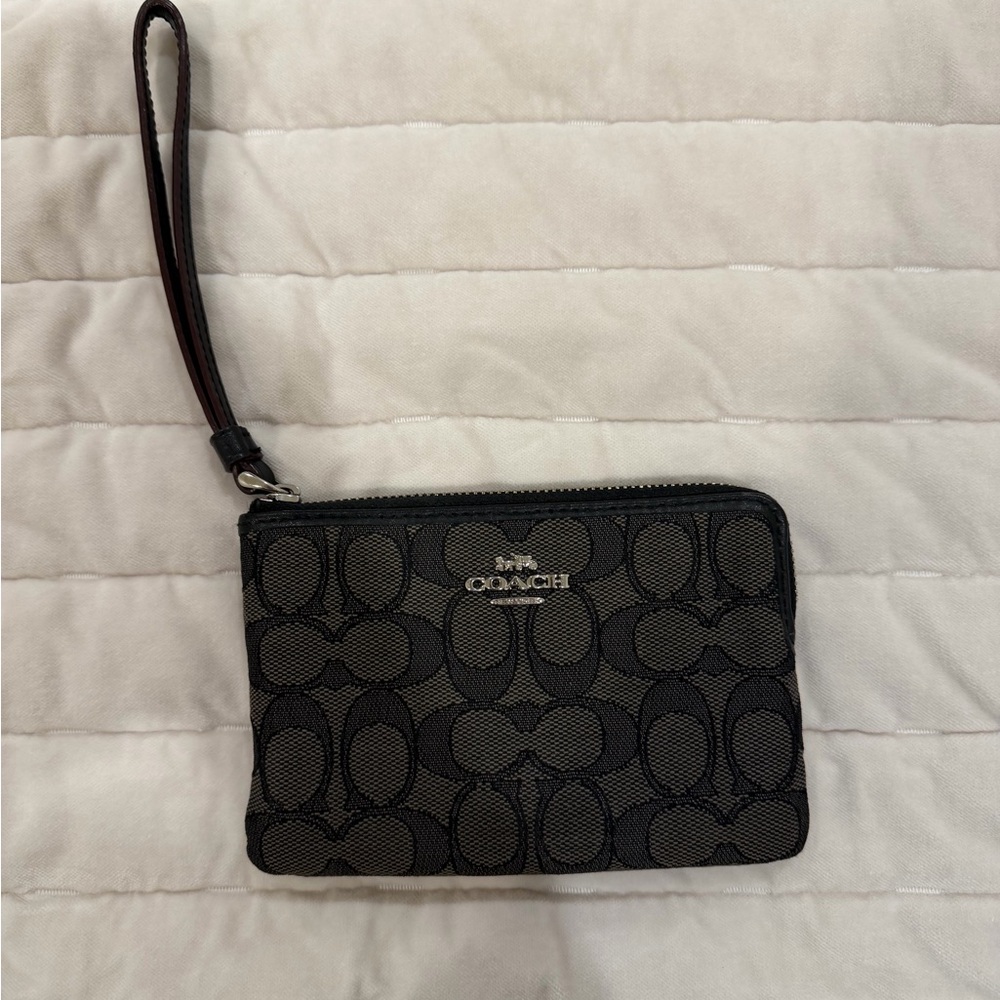 Coach Signature Black Wristlet